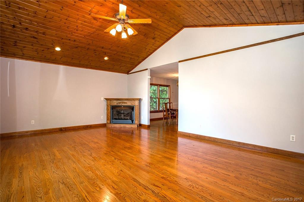 137 Spooks Branch Road - Photo 5