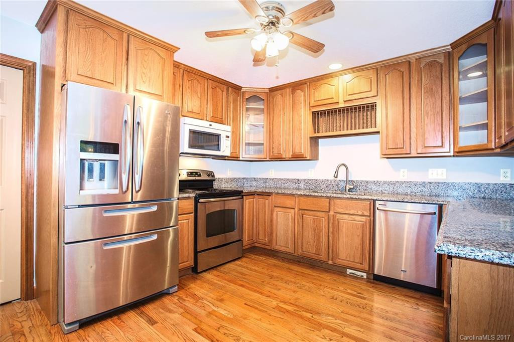 137 Spooks Branch Road - Photo 7
