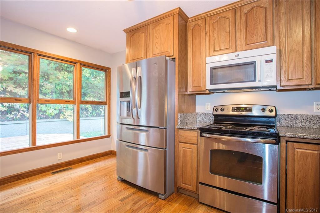 137 Spooks Branch Road - Photo 8