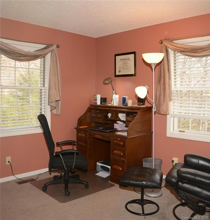 427 Deerhaven Lane - Photo 10