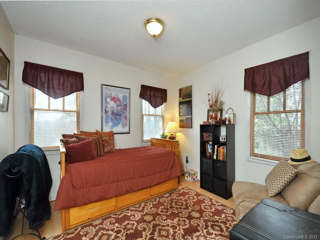 232 Courtland Place - Photo 9