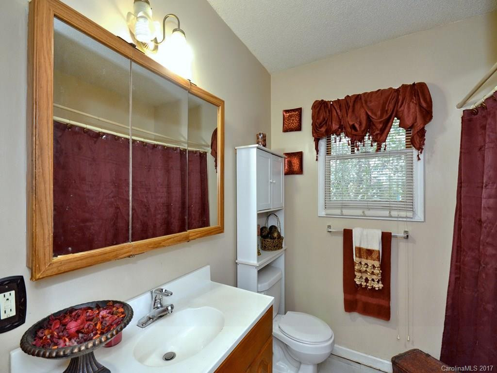232 Courtland Place - Photo 10