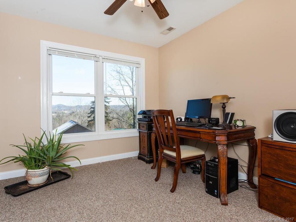 1 Townview Drive - Photo 16