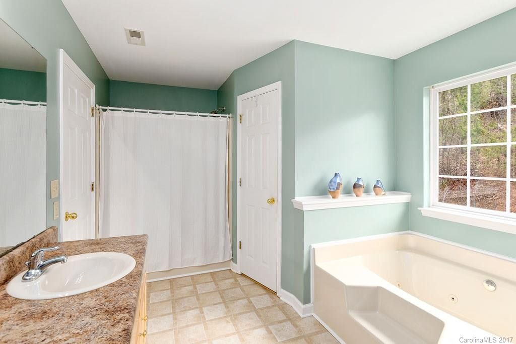 64 Carolyn Drive - Photo 10