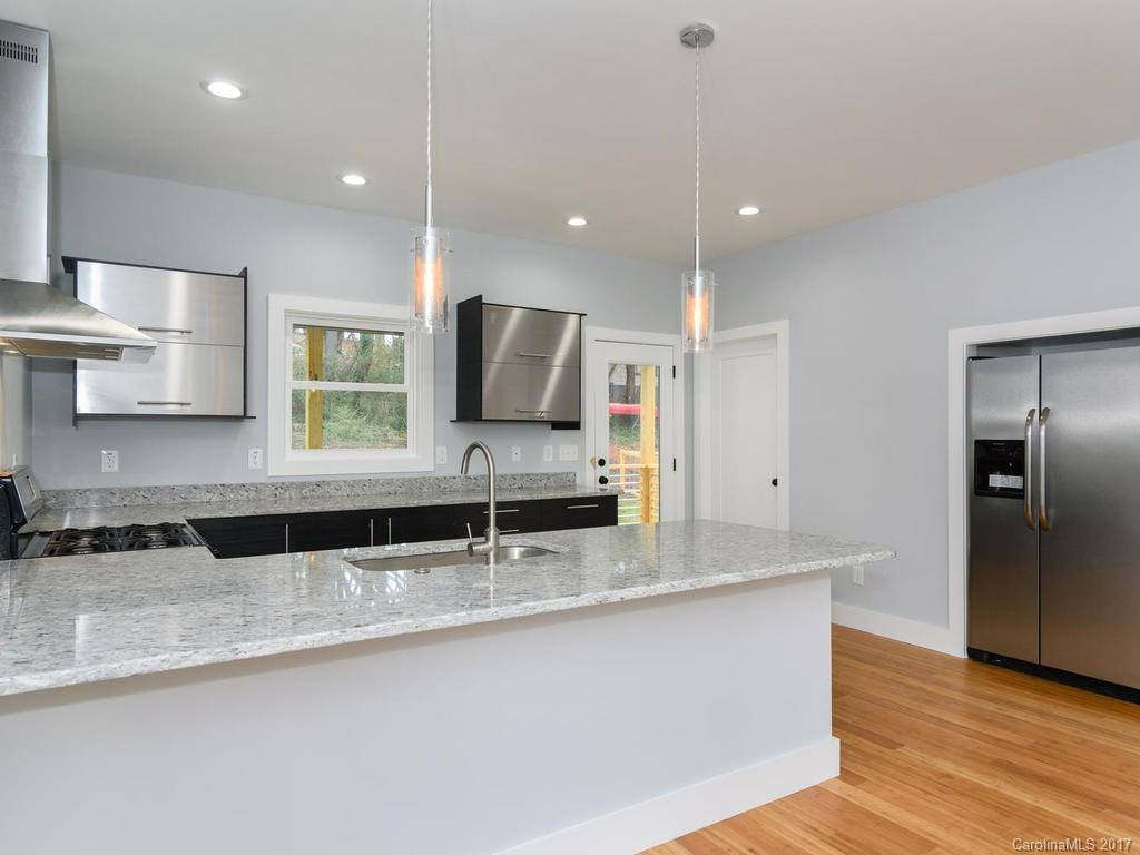 216 Wellington Street - Photo 14