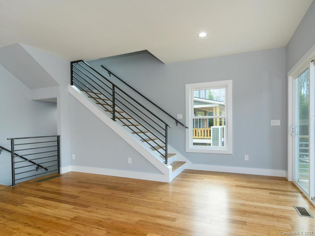 216 Wellington Street - Photo 6