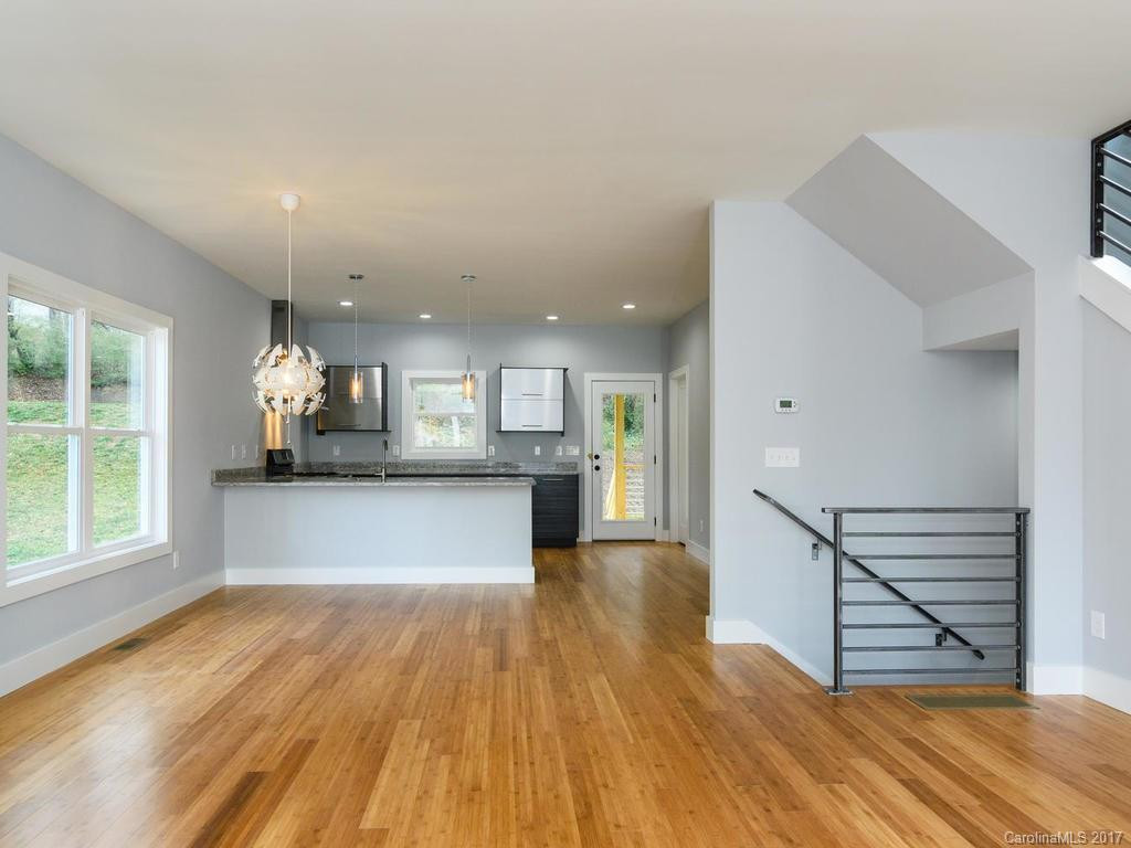 216 Wellington Street - Photo 9