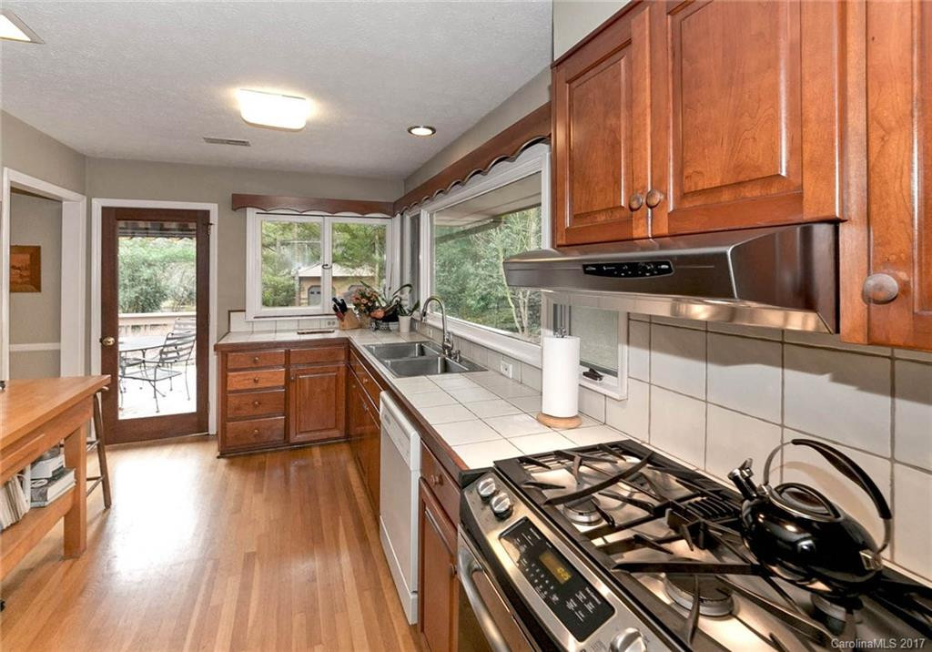 1064 Ransier Drive - Photo 12