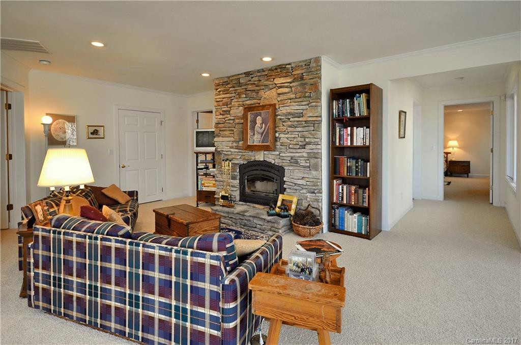 33 Rocky Knob Road - Photo 20