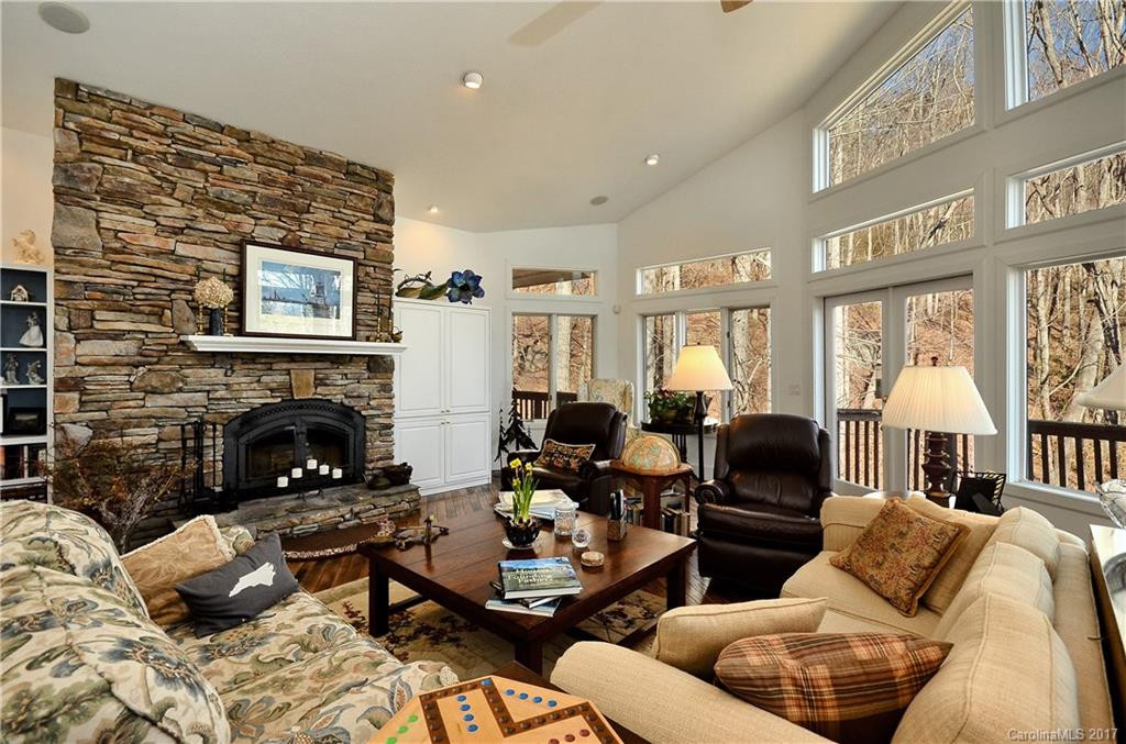 33 Rocky Knob Road - Photo 4