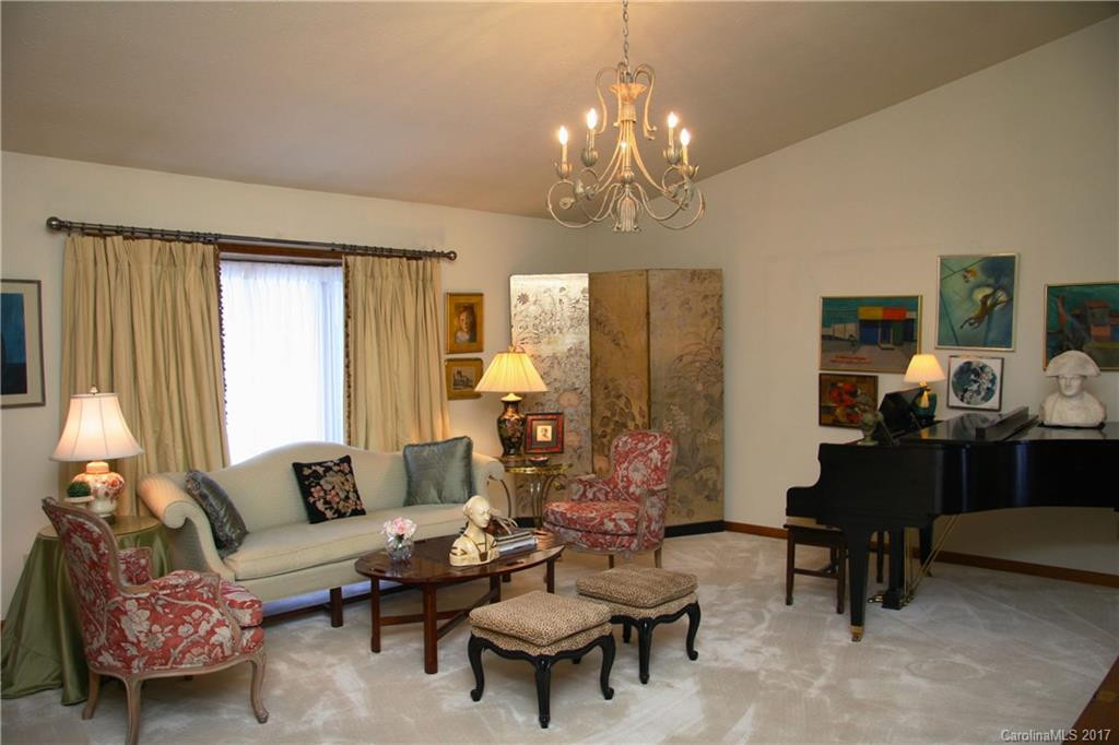 463 Broad Street - Photo 2