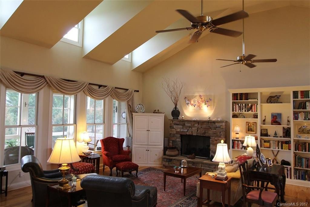 272 Southampton Road - Photo 2