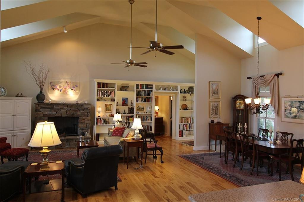 272 Southampton Road - Photo 3