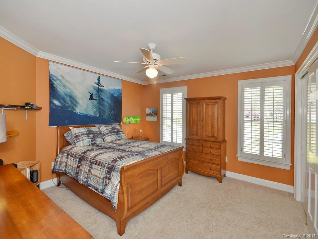 1128 Burnside Drive - Photo 11