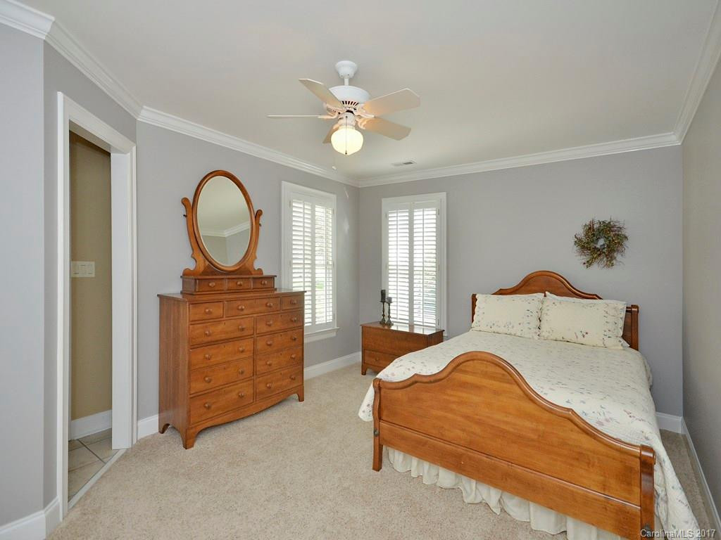1128 Burnside Drive - Photo 12
