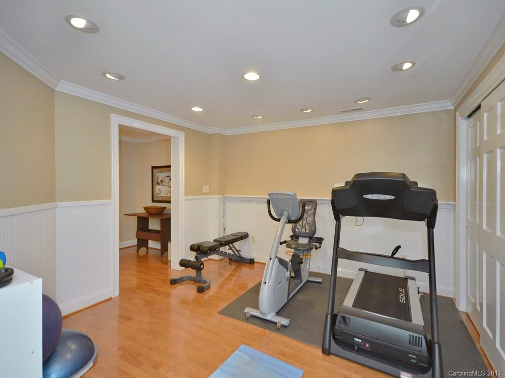 1128 Burnside Drive - Photo 17