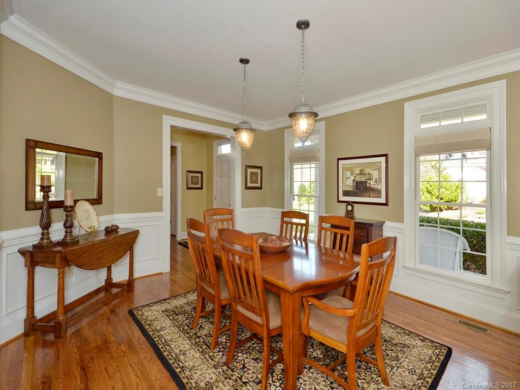 1128 Burnside Drive - Photo 4