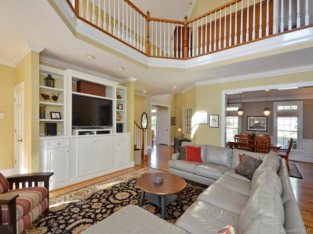 1128 Burnside Drive - Photo 6