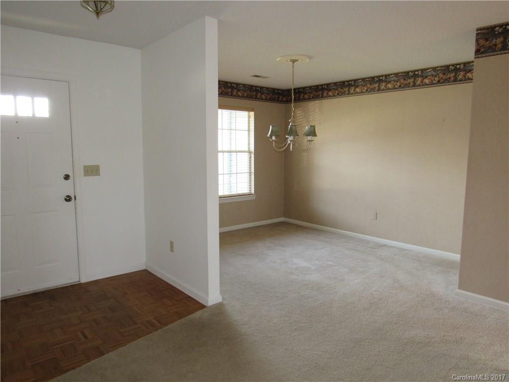 572 Woodfield Lane - Photo 2