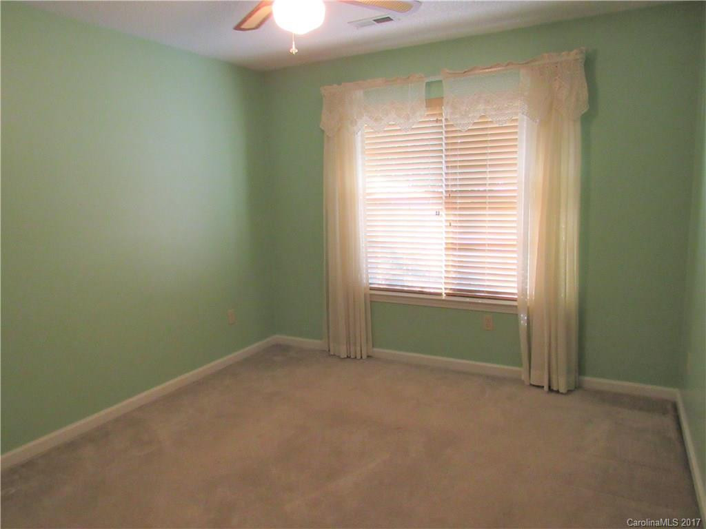 572 Woodfield Lane - Photo 12