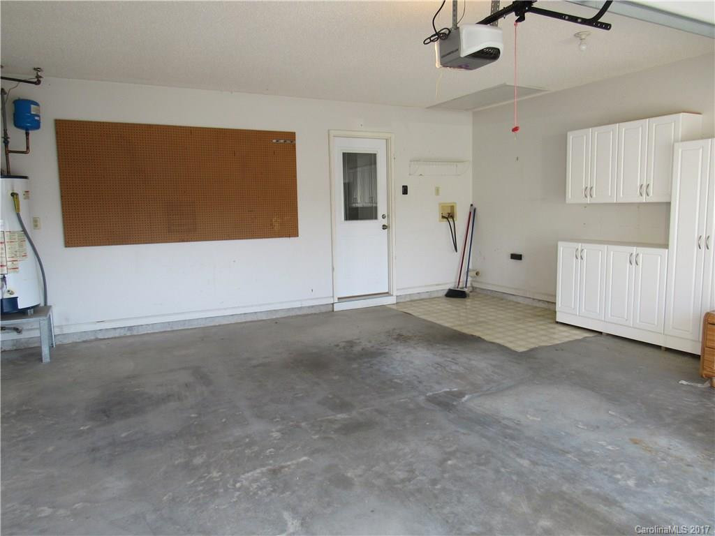 572 Woodfield Lane - Photo 18