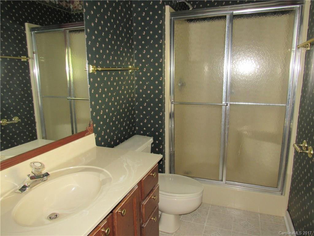572 Woodfield Lane - Photo 10