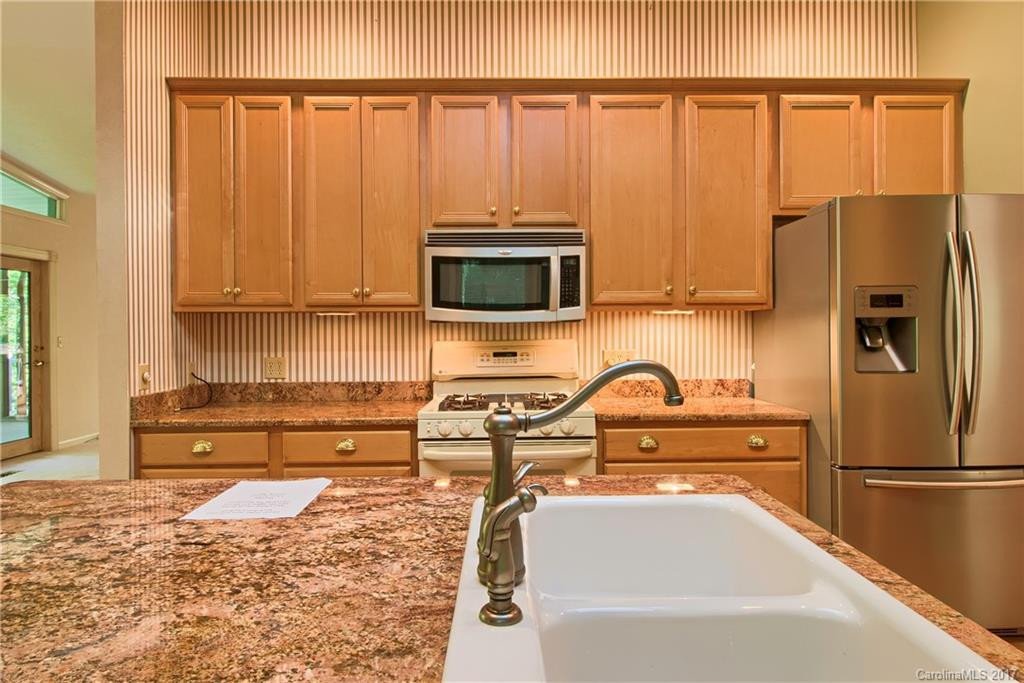 422 Deerhaven Lane - Photo 11