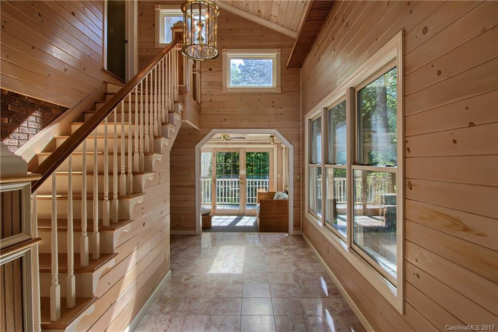 422 Deerhaven Lane - Photo 4