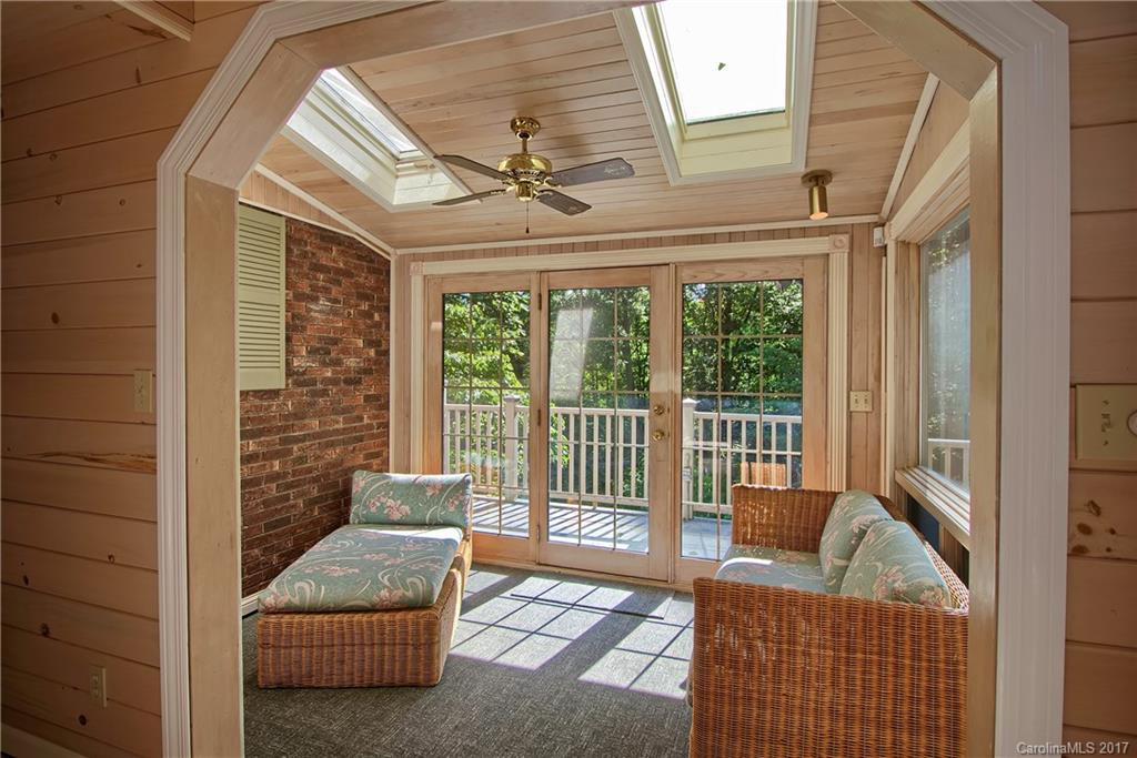 422 Deerhaven Lane - Photo 5