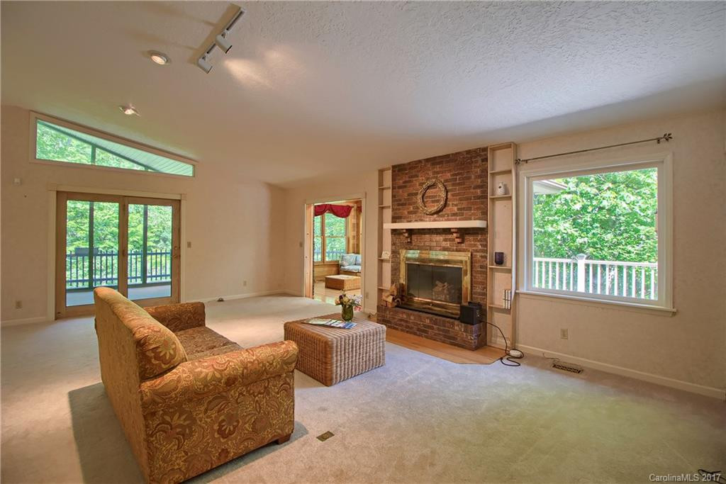 422 Deerhaven Lane - Photo 8