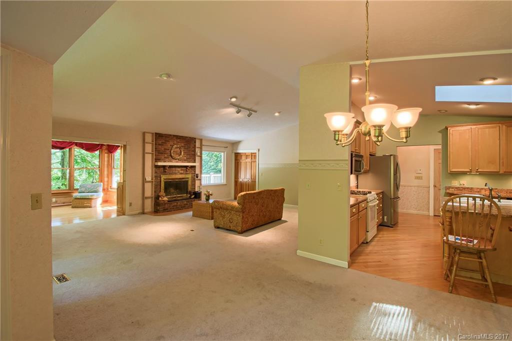 422 Deerhaven Lane - Photo 9