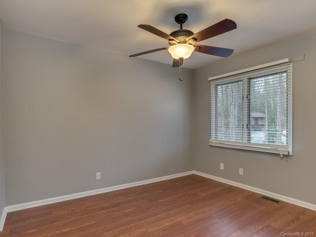 107 Garden Court - Photo 11