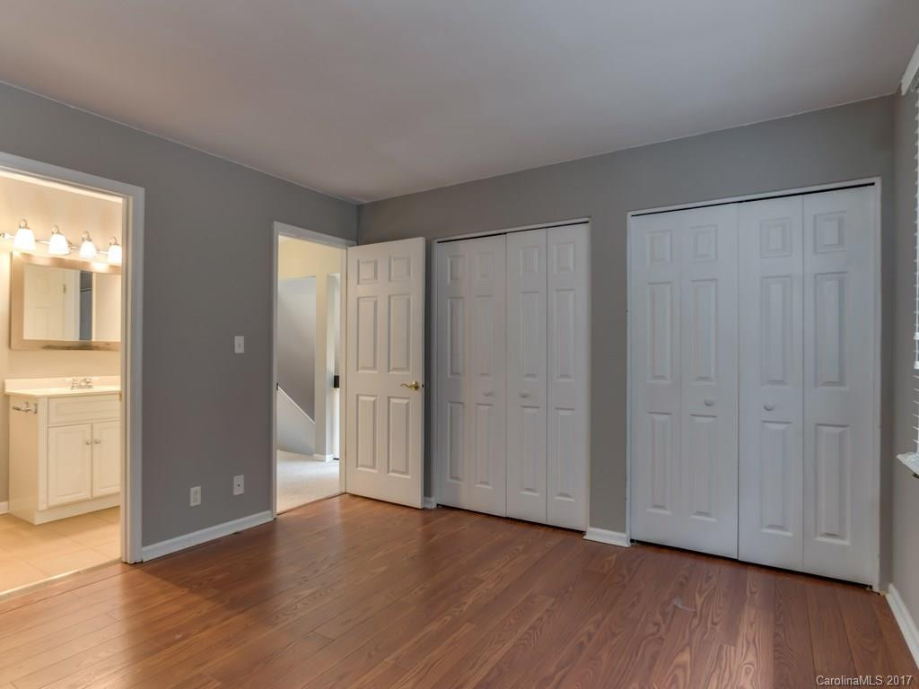 107 Garden Court - Photo 15