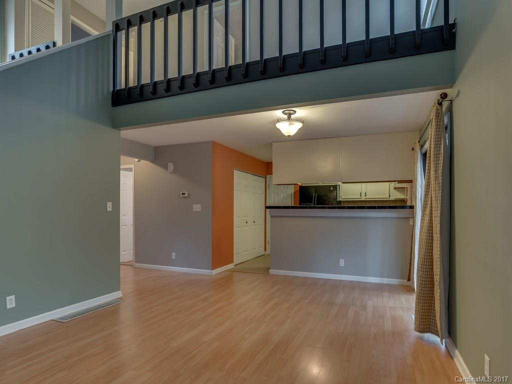 107 Garden Court - Photo 7