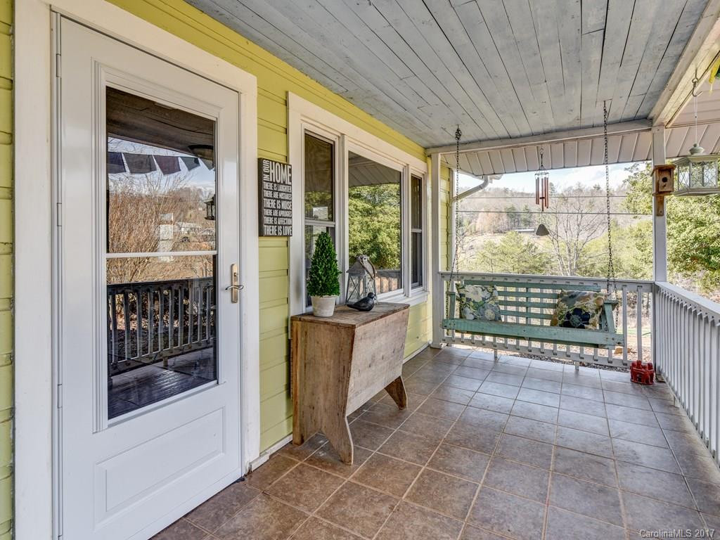 16 Jenkins Valley Road - Photo 2