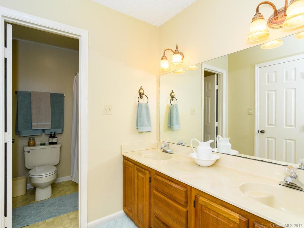 1 Glenwood Circle - Photo 15