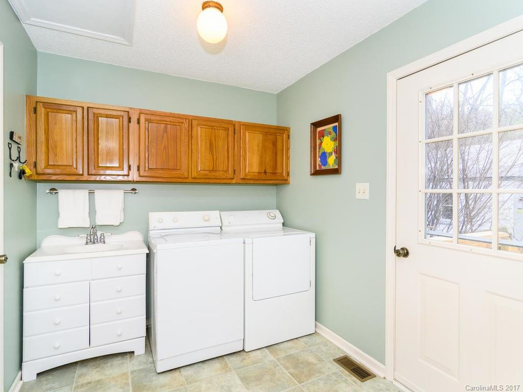 1 Glenwood Circle - Photo 9