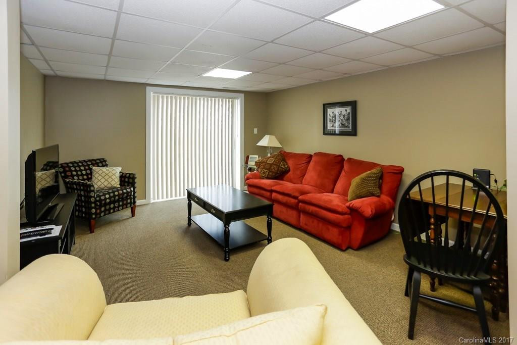 194 James Way - Photo 15