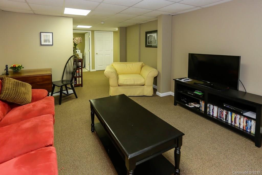 194 James Way - Photo 16