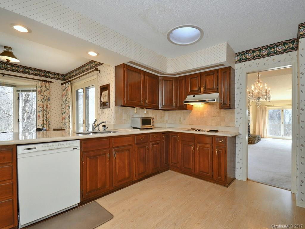 6 Ridgeview Drive - Photo 2