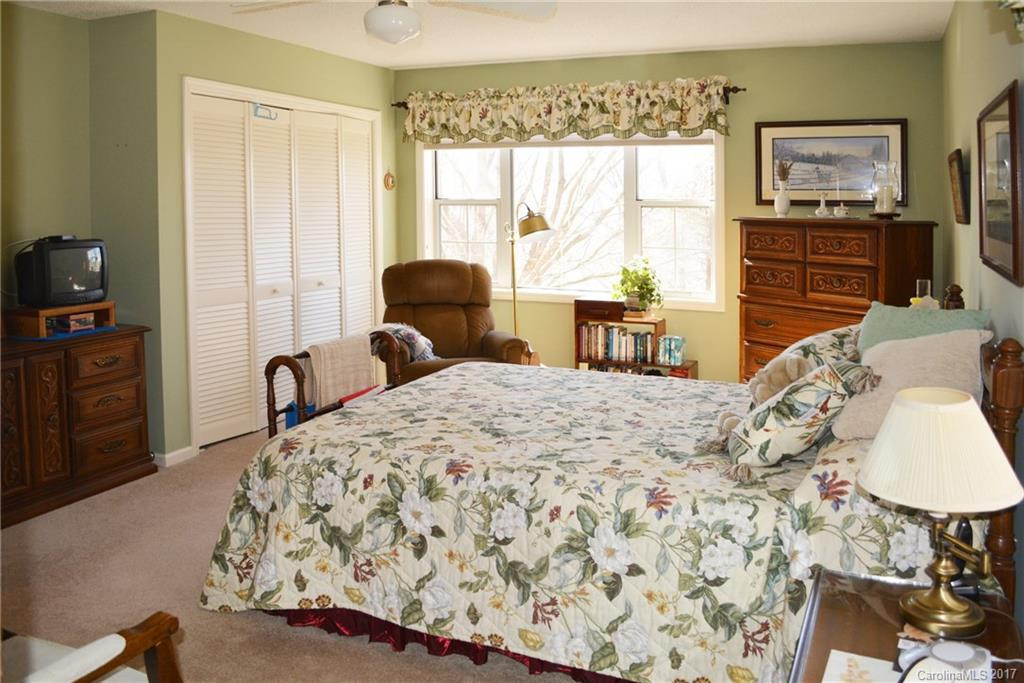 26 Chariot Court - Photo 13