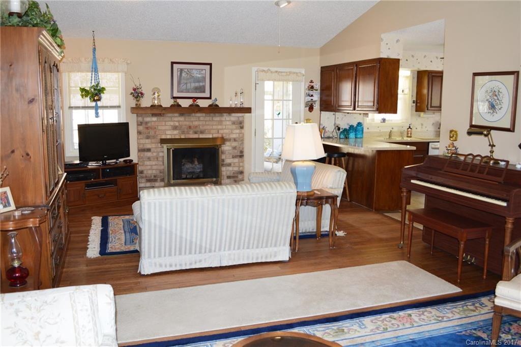 26 Chariot Court - Photo 3