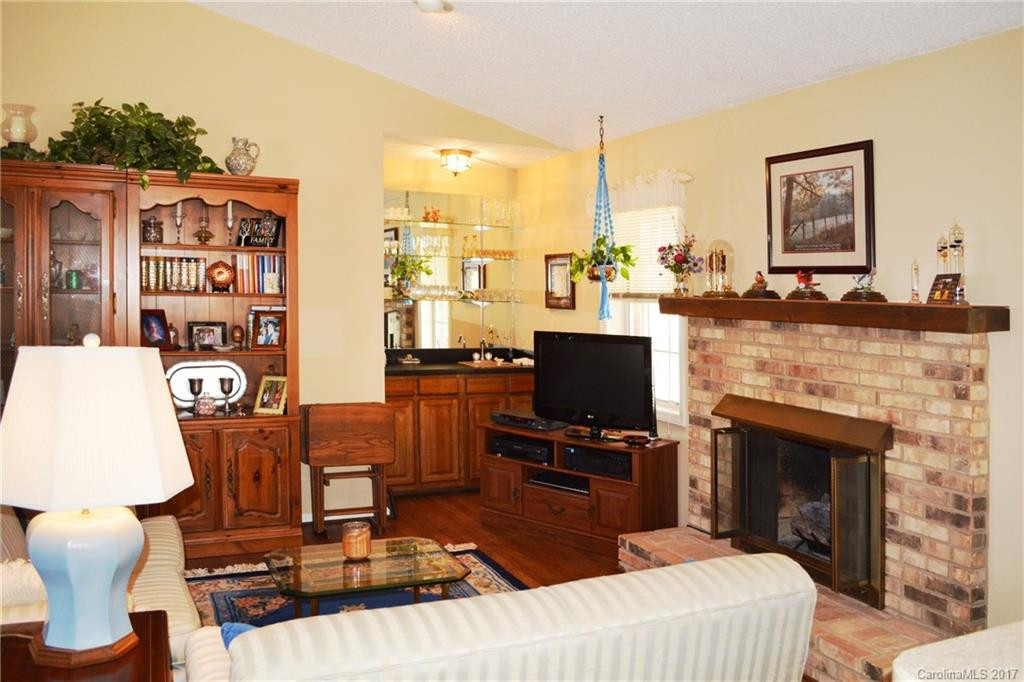 26 Chariot Court - Photo 4