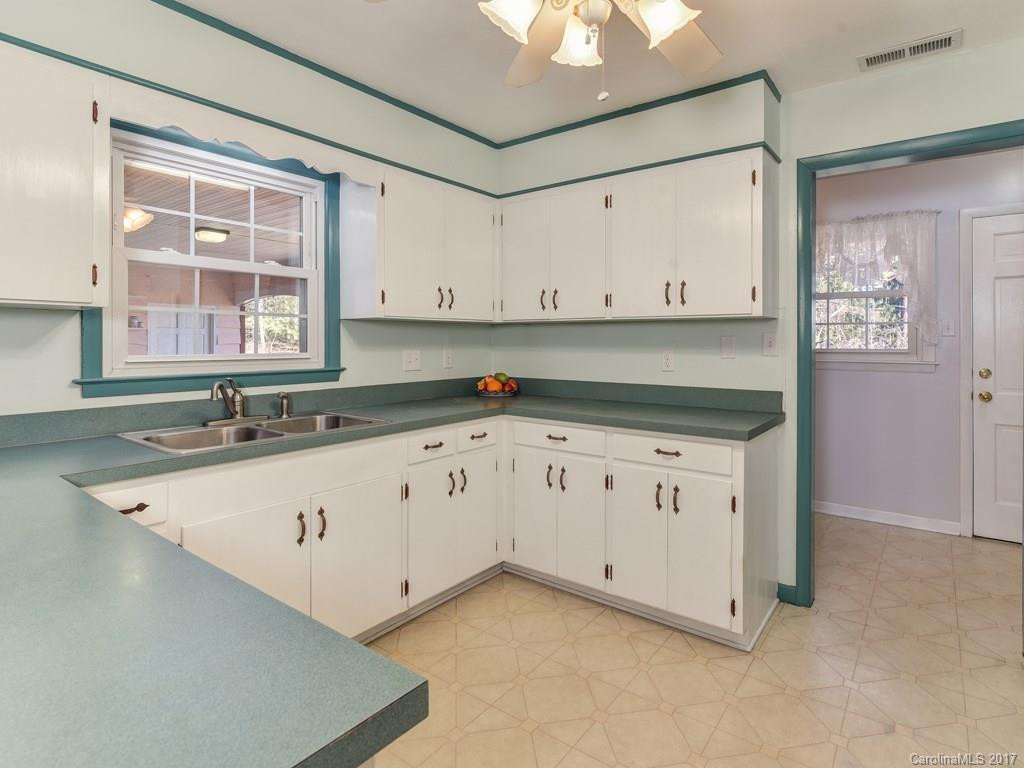 139 Springside Road - Photo 8
