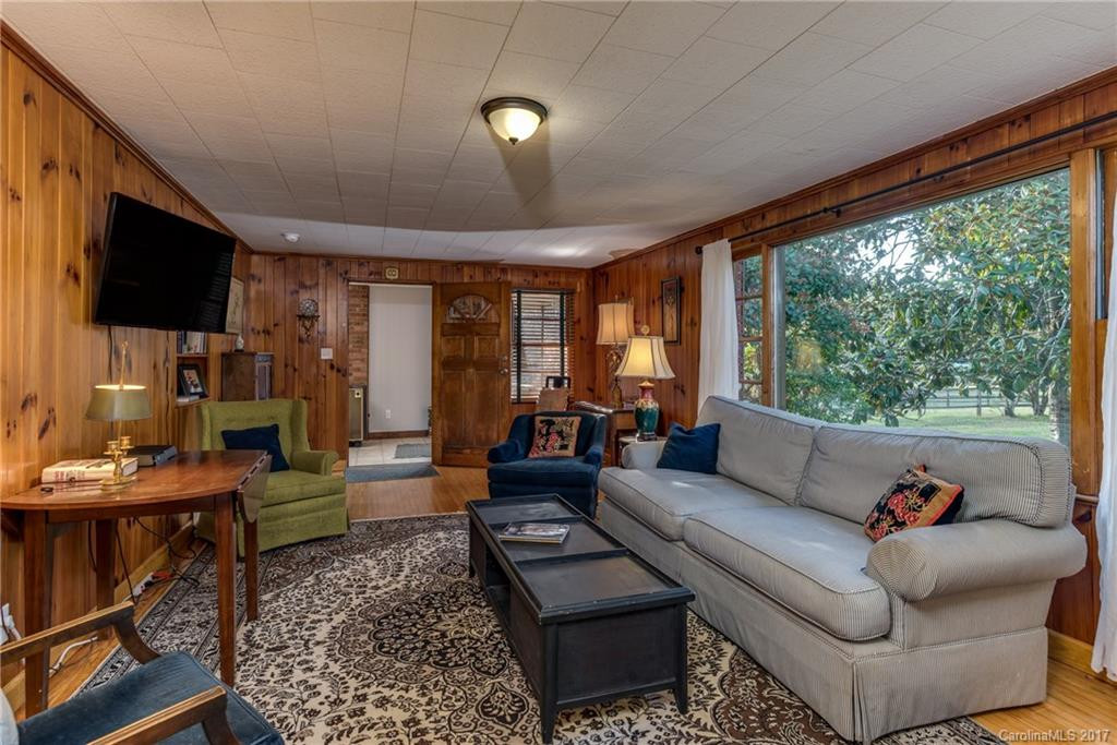 3111 Collinsville Road - Photo 11