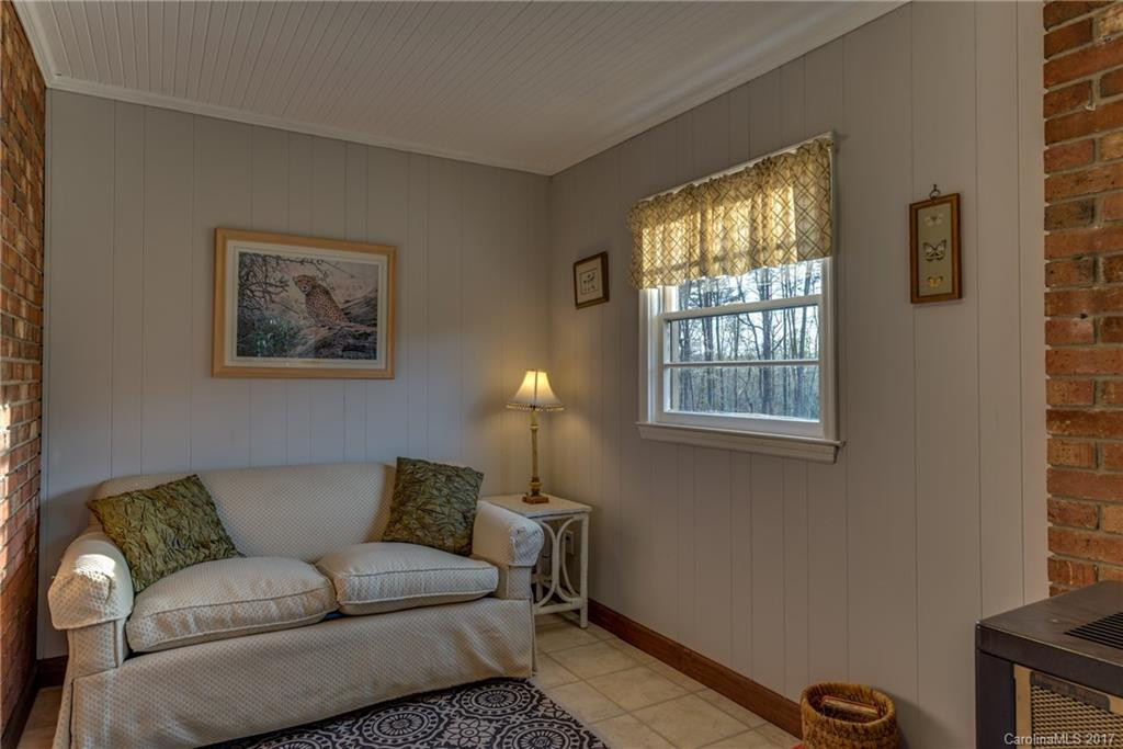 3111 Collinsville Road - Photo 12