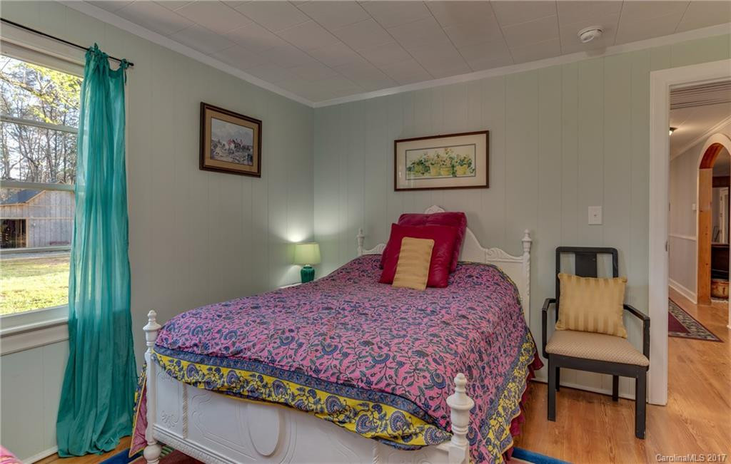 3111 Collinsville Road - Photo 14