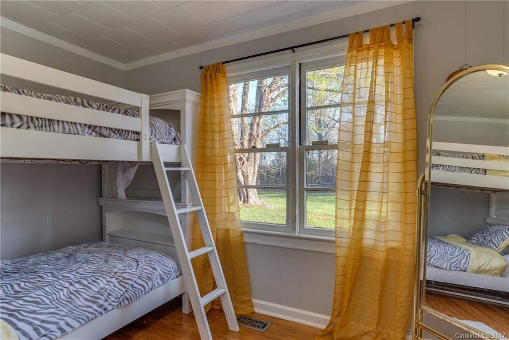 3111 Collinsville Road - Photo 16