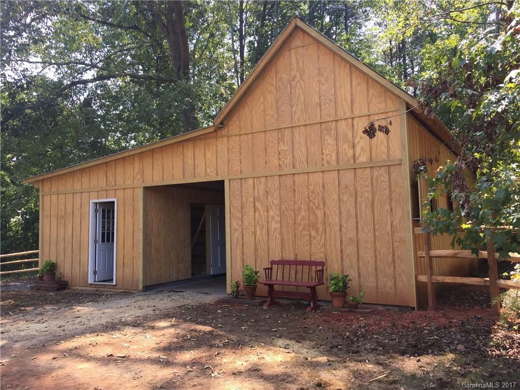 3111 Collinsville Road - Photo 19