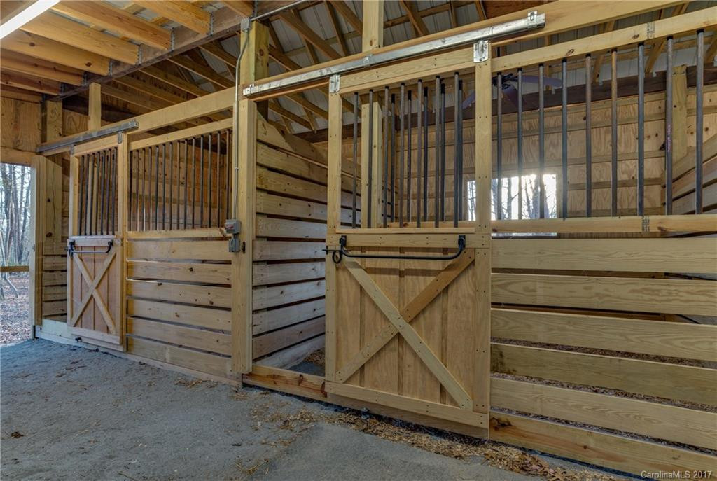 3111 Collinsville Road - Photo 20